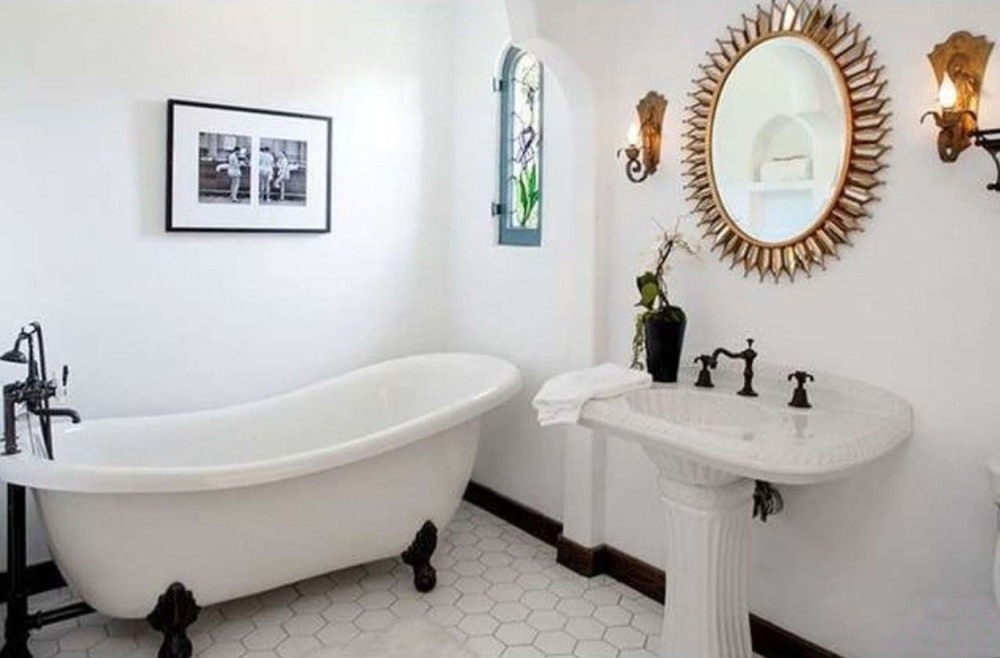 Svi drže PEŠKIRE I KOZMETIKU u kupatilu, kada OVO pročitate ODMAH ćete im promeniti mesto!