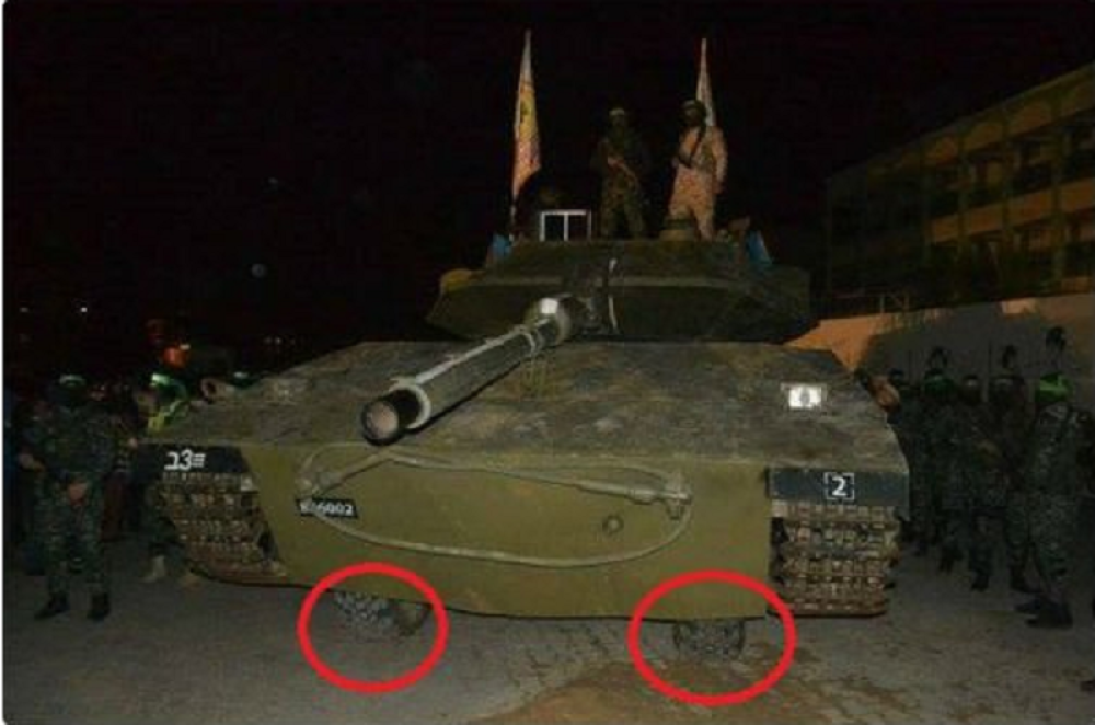 Hamas se hvali drvenim tenkom! (FOTO)