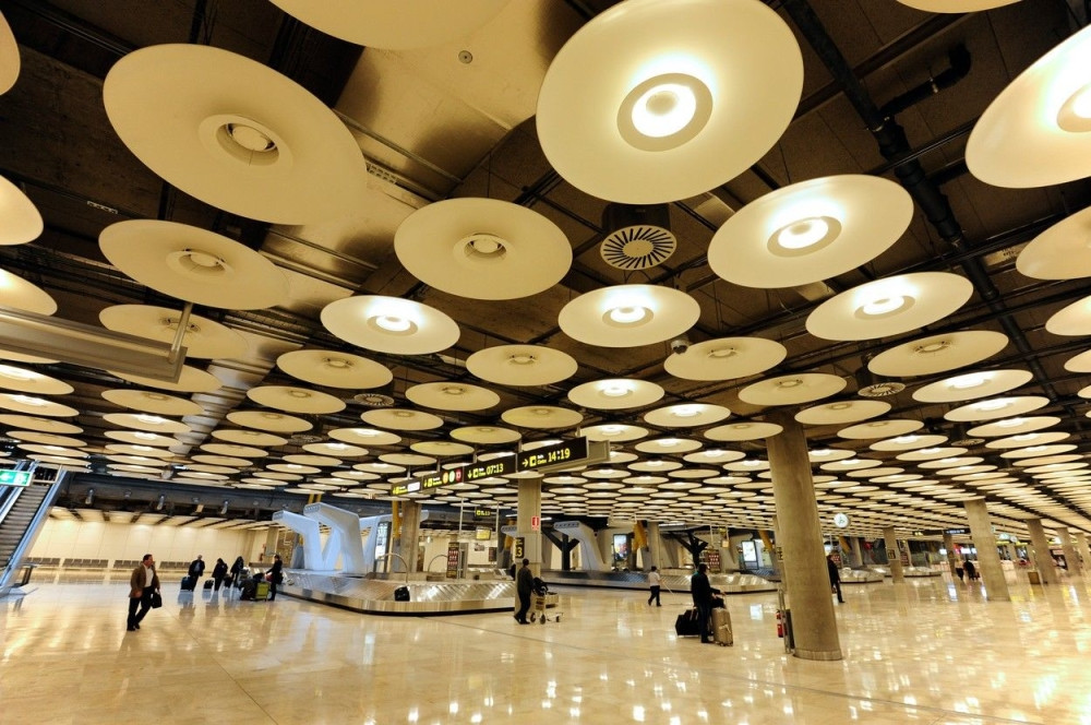 Pretnja bombom na aerodromu lažna!