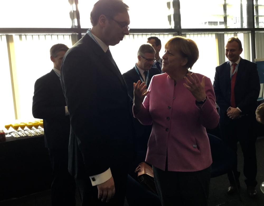 Vučić: Merkelova pozdravila napredak Srbije