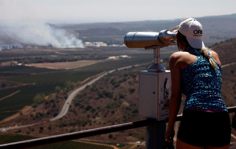 Turisti gledaju rat uživo!