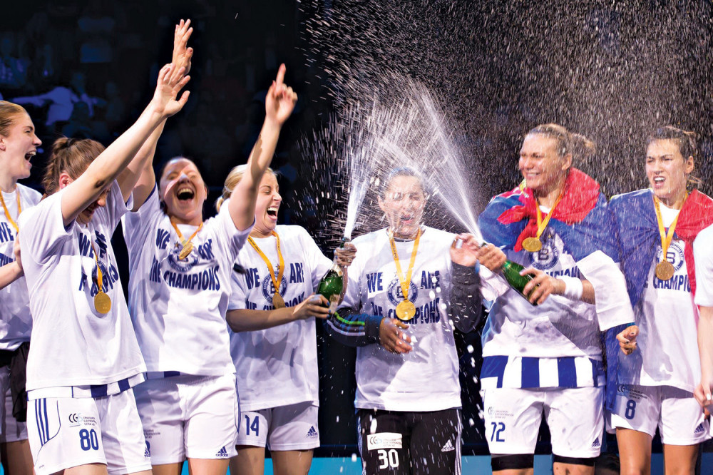 Udariće cure na „đetiće“!