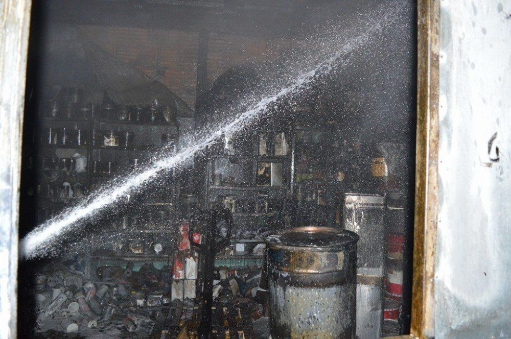 Izgorela farbara u Futogu