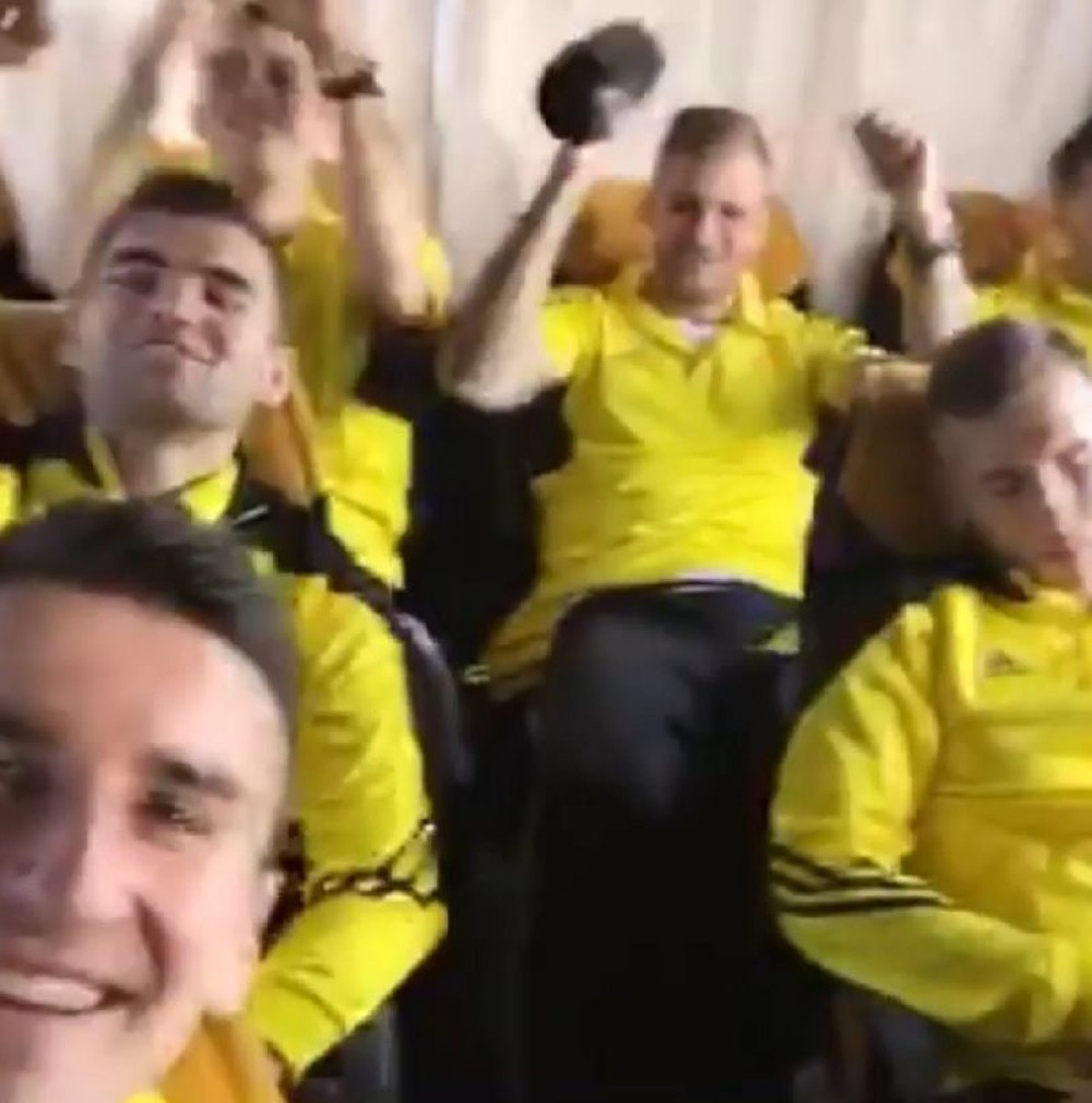 Savić pušta narodnjake, Moldavac spava (VIDEO)