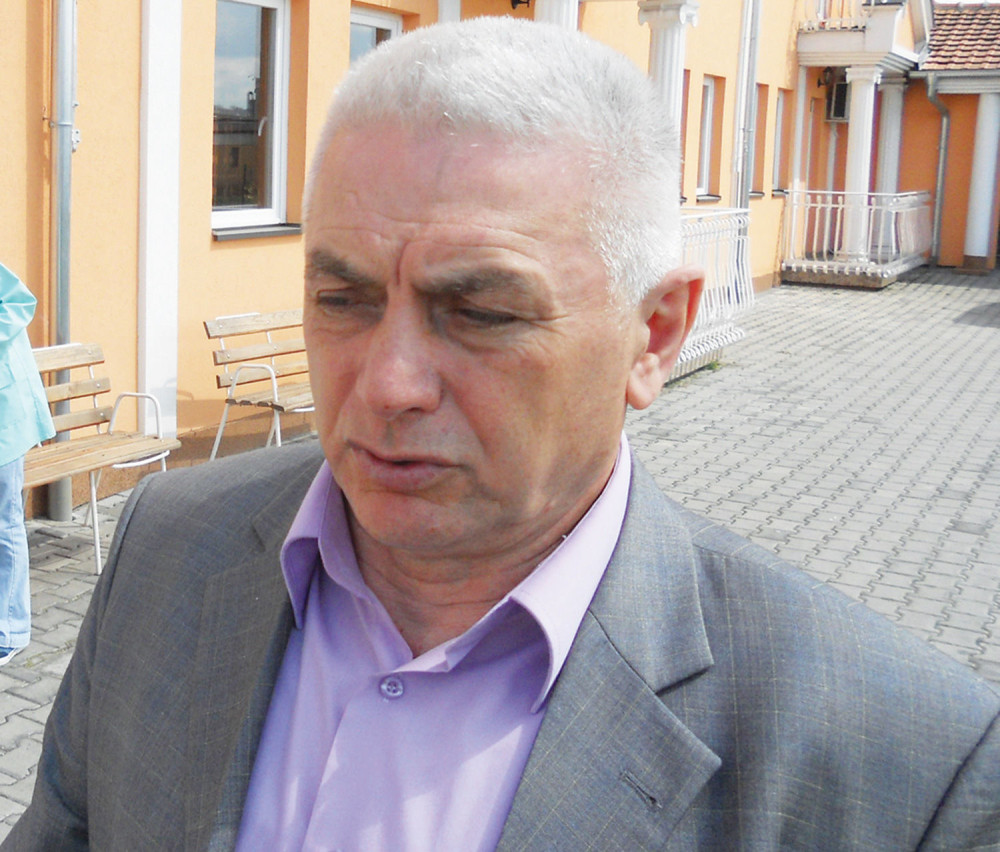 Bejzbolkom tukao radnicu!