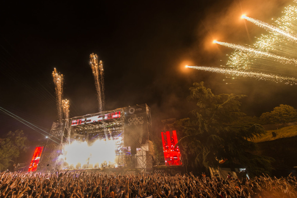 Sa tvrđave odneto 60 tona smeća