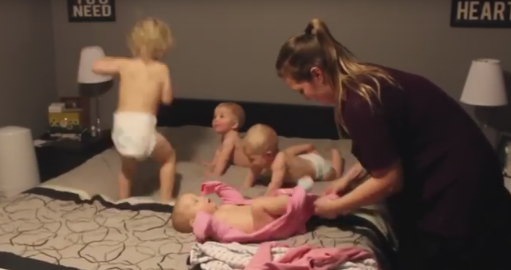 Ovako se četvoro dece priprema za spavanje! (VIDEO)