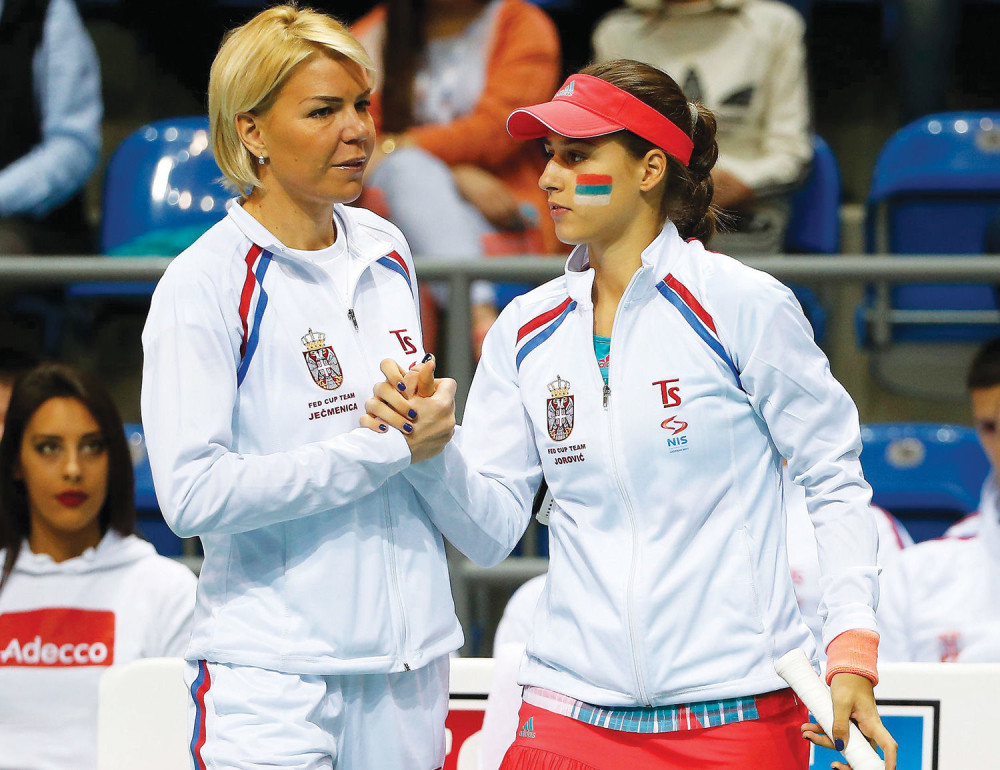 Srpkinje sa stranim pasošima izbacile naše igračice!