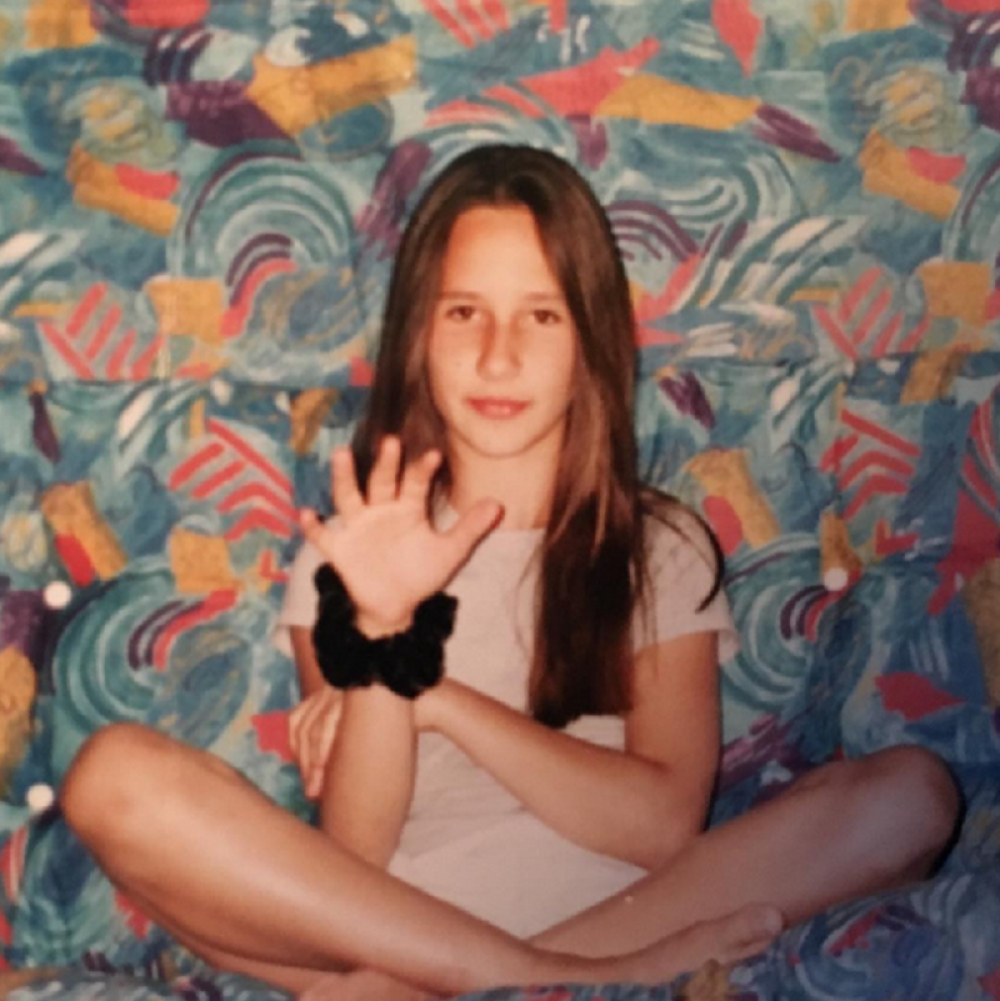 Ona je danas seksi pevačica! (FOTO)