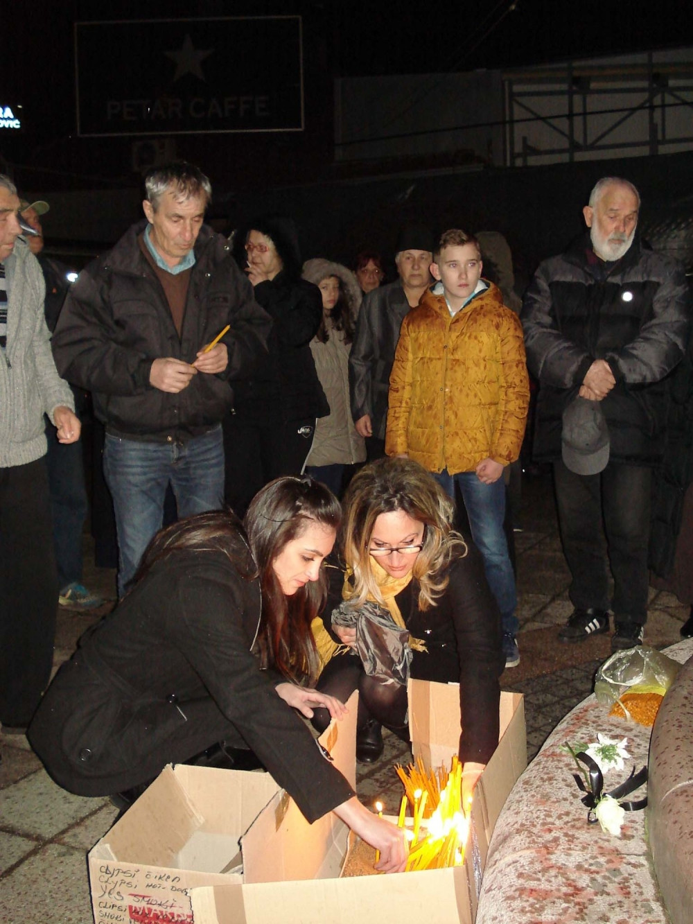 Nišlije palile sveće za ubijenog studenta