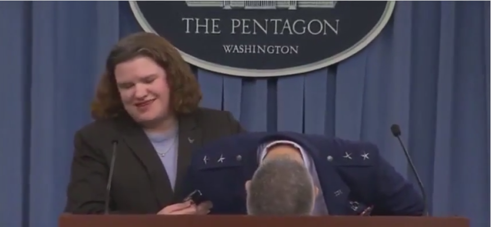 General pao u nesvest zbog F35 (VIDEO)