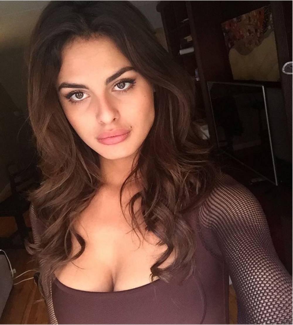 Manekenka objavila golu fotku?! Usledila lavina komentara: "Mali ti brushalter, goriš"! (FOTO)