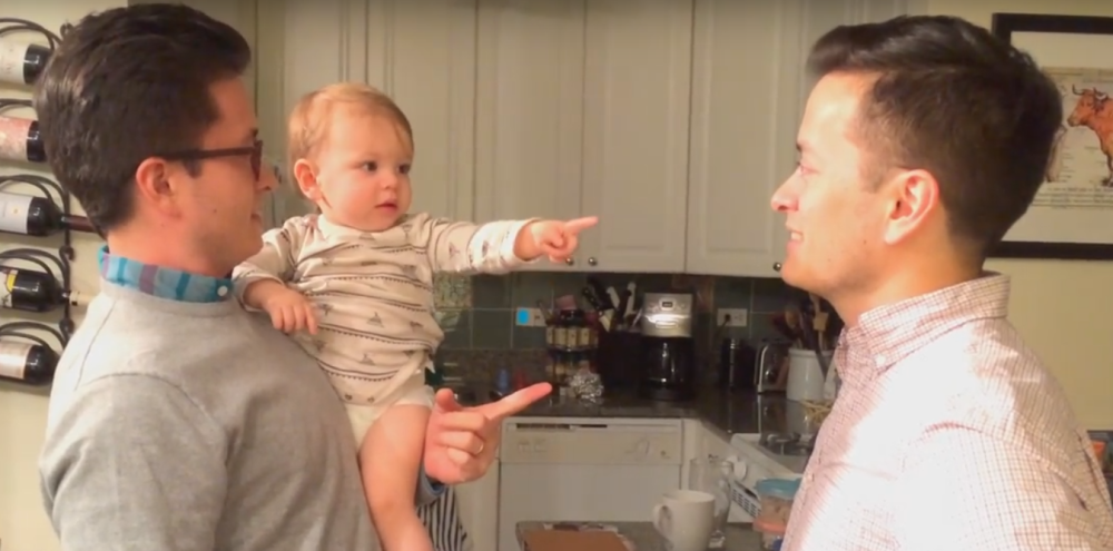 Klinac upoznao strica, očevog blizanca! (VIDEO)