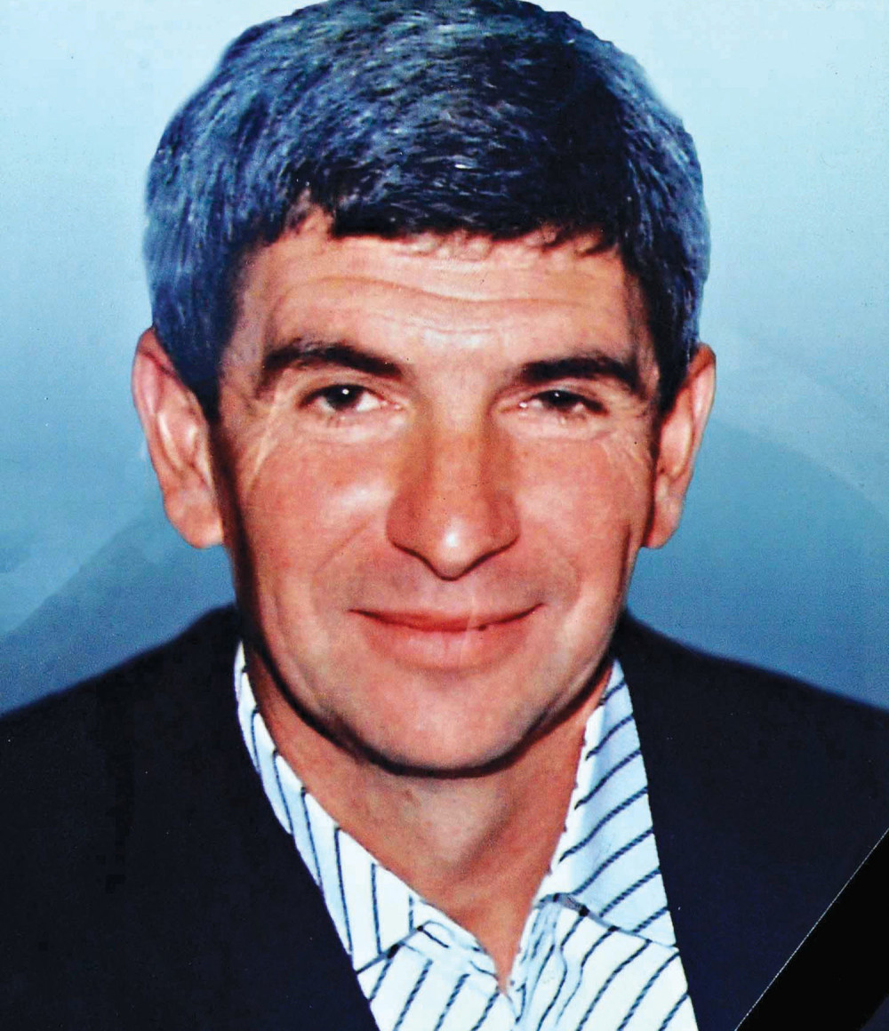 Nosio poznanika na haubi, pa ga pregazio!