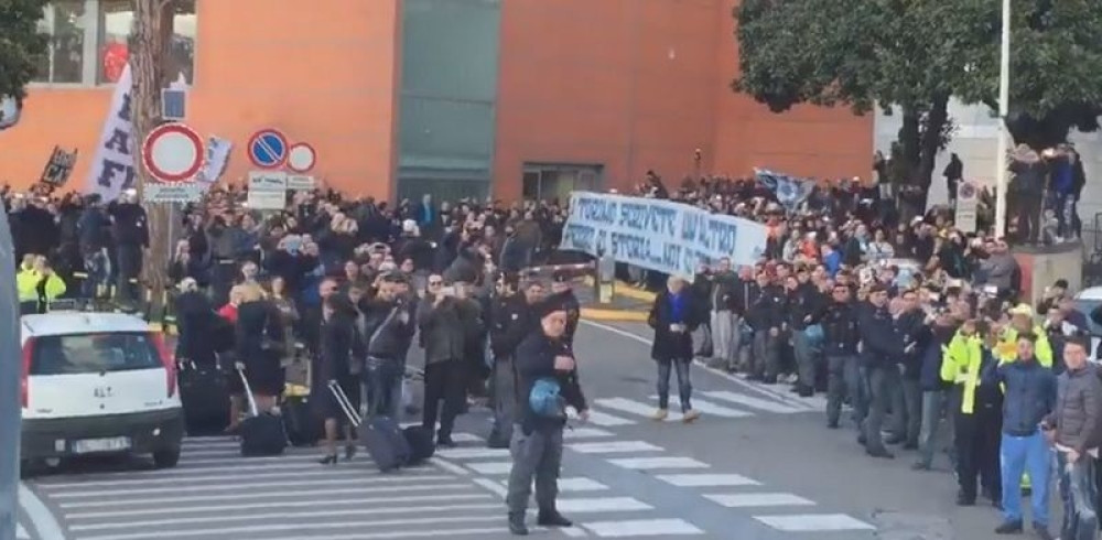 Dolaze iz mafijaškog grada, a u*rali se od "delija" i "grobara", ovoga se plaše Napolitanci pred gostovanje Zvezdi!