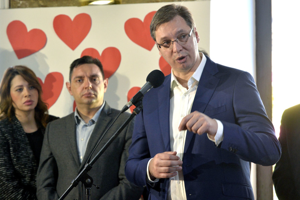 Vučić: Biće još povećanja penzija