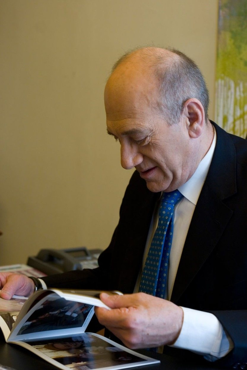 Bivši premijer Izraela iza rešetaka