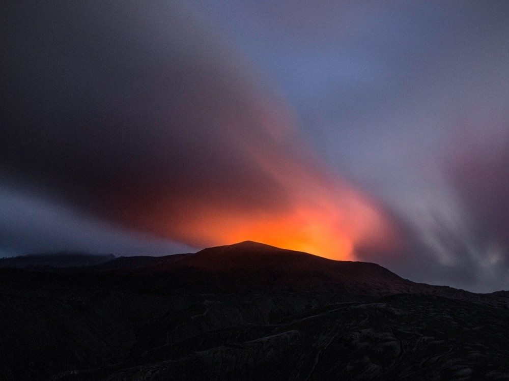 Lava pršti na sve strane, naređena hitna evakuacija hiljada žitelja