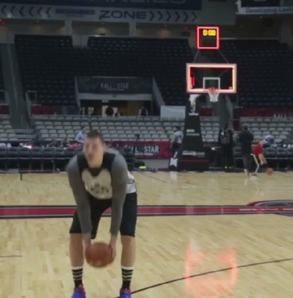 Jokićeva magija sa celog terena (VIDEO)