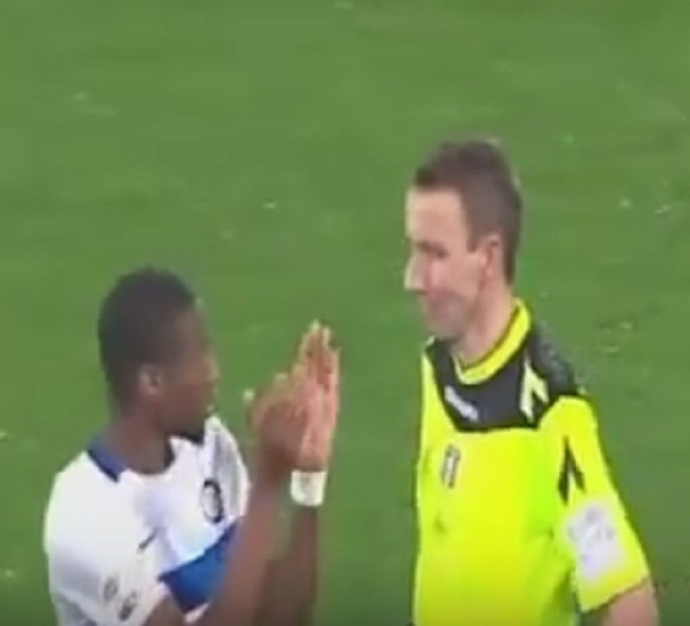 Zbog "aplaudiranja" sudiji, dva meča suspenzije!