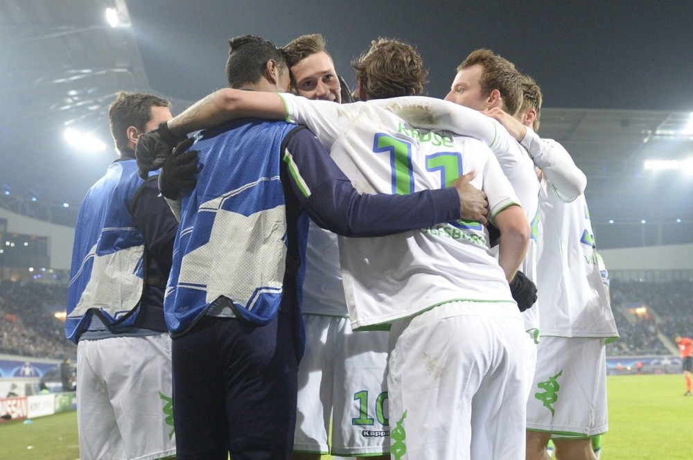 Volfsburg pobedio, ali zabrinuo navijače (VIDEO)