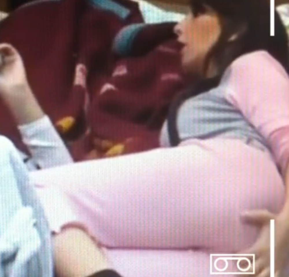 Goga čačkala guzu! (VIDEO)