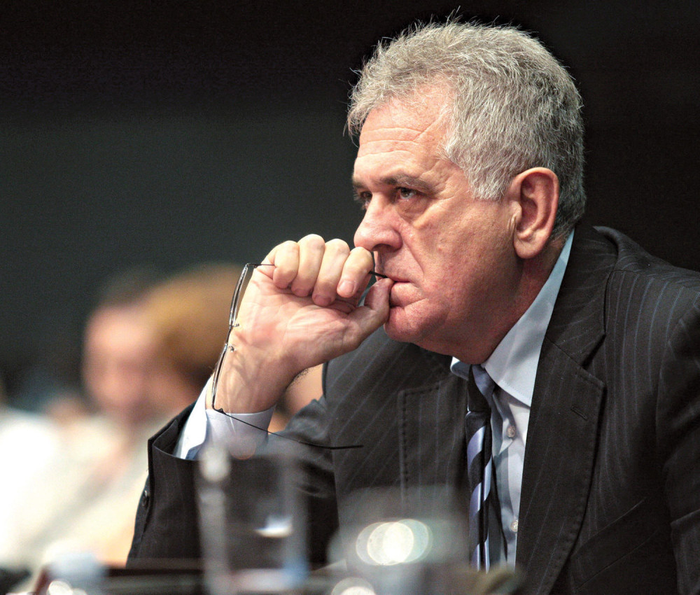 Dajemo dva miliona i za Tomin bazen!