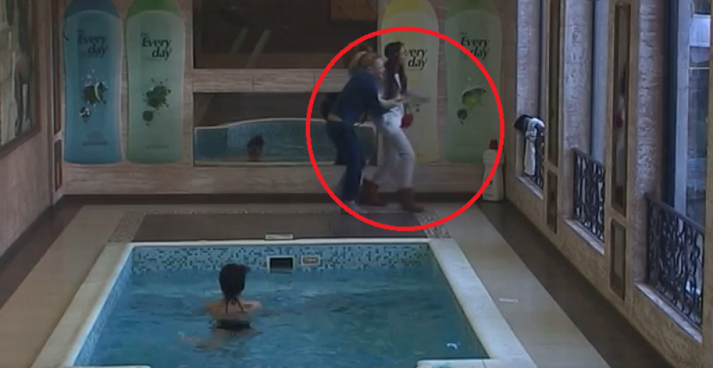 Slađa pokušava Ružicu da ubaci u bazen! (VIDEO)