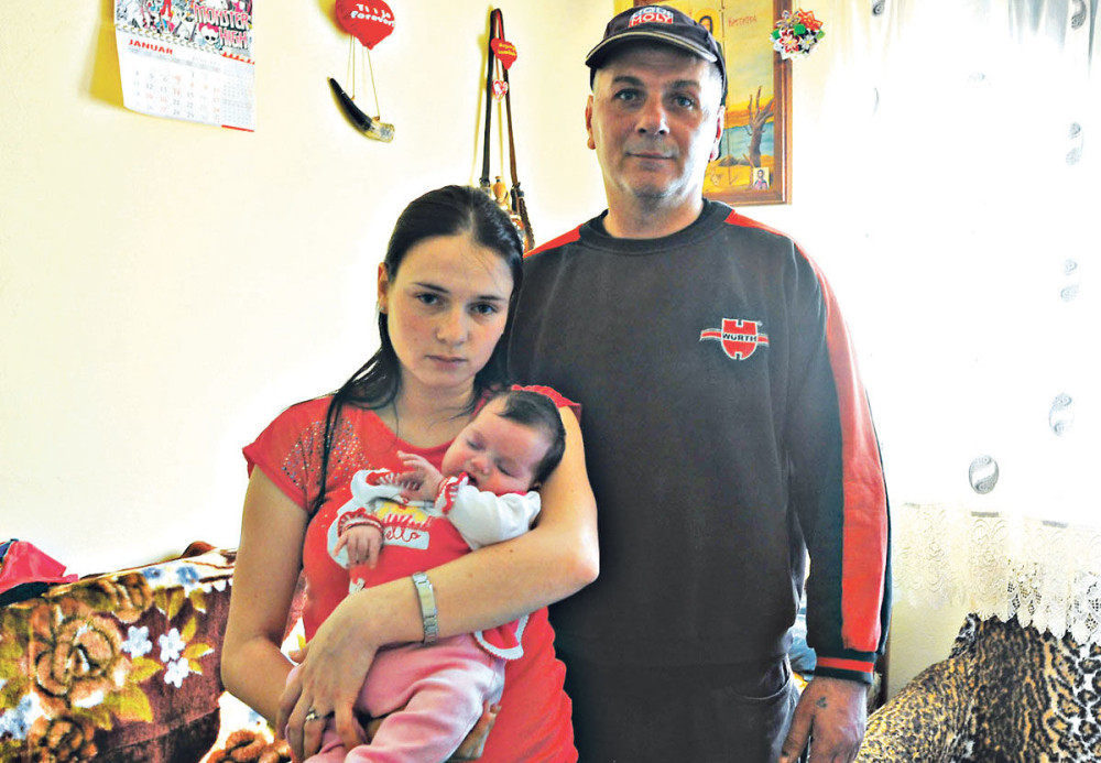 Sa bebom beže iz kuće čim vetar dune!