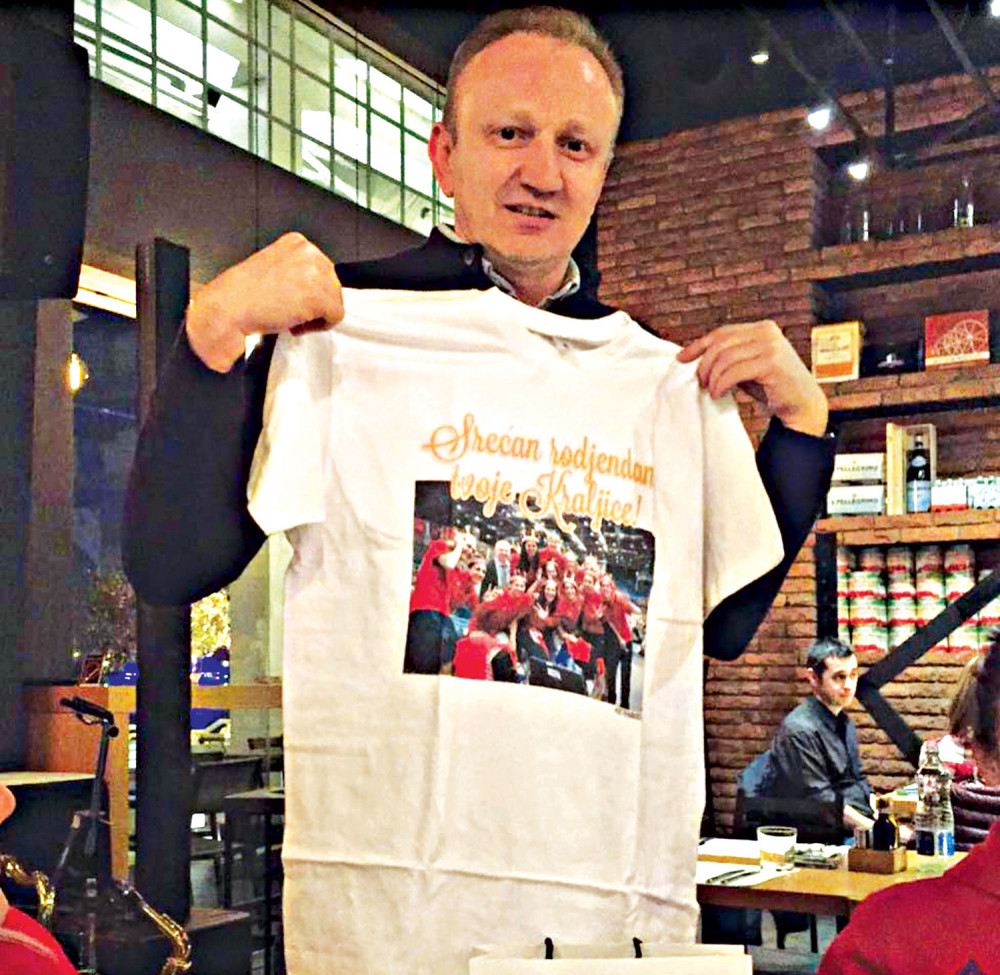 Đilas oduvao svećice uz Pejovića