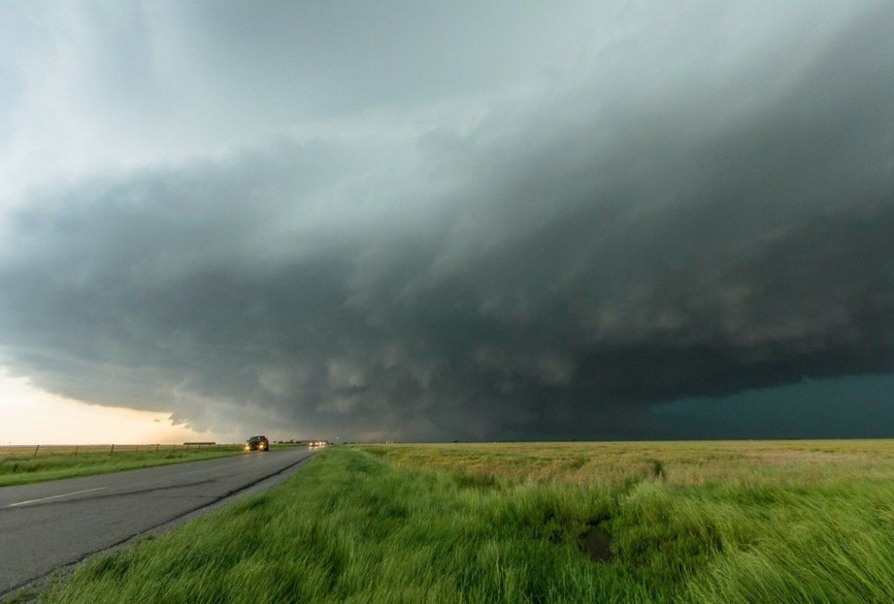 E sada ćemo tek KUKATI. Stiže OLUJNI UDAR zbog kog ćemo zažaliti što smo proklinjali sve ove pretople dane! Nagla PROMENA VREMENA pred vratima Srbije!