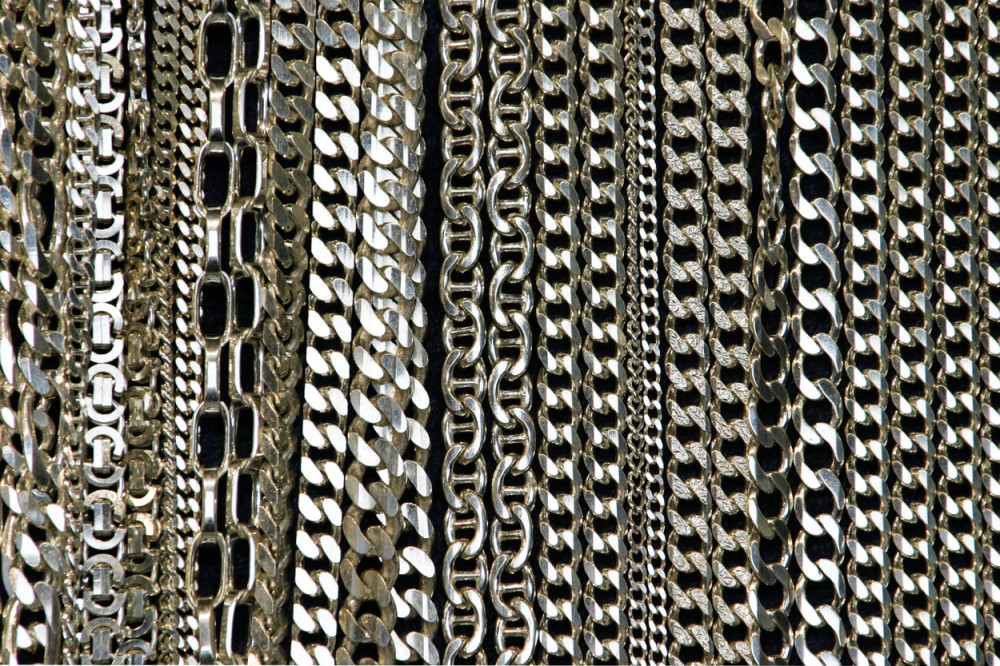 U autobusu iz Srbije otkriveno osam kilograma srebra