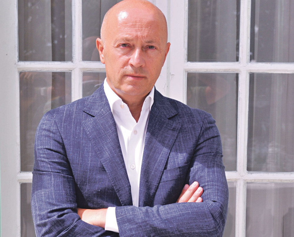 Kostić predvodi napad na Vučića!