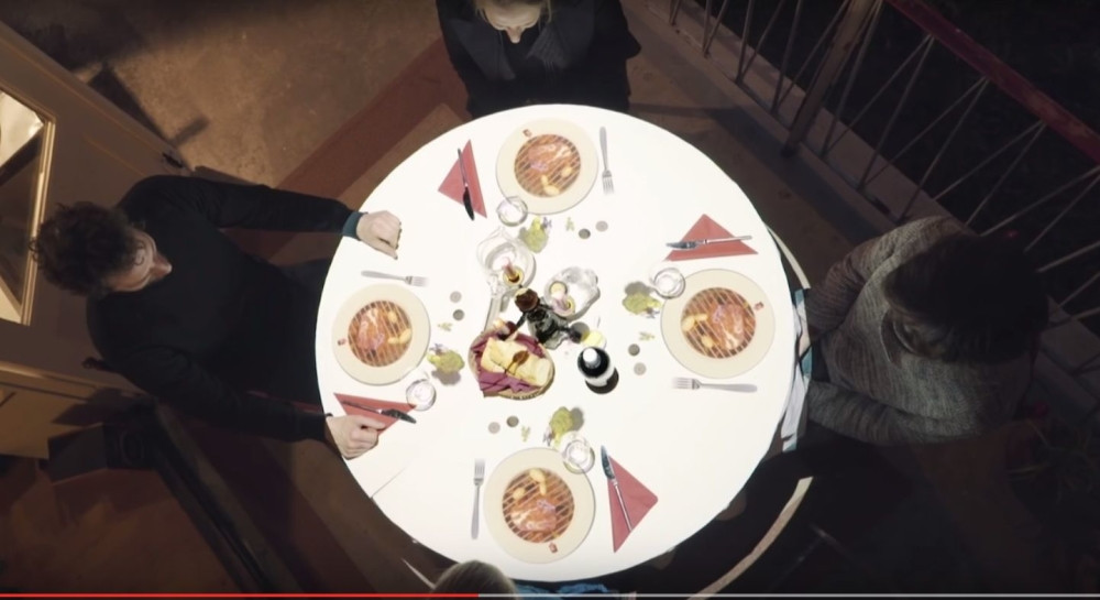 Ovaj "kuvar" će vas oduševiti! (VIDEO)