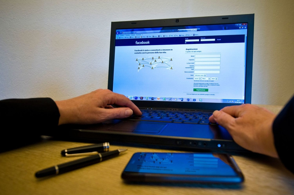 Evo šta će se desiti sa Fejsbukom za 20 godina!