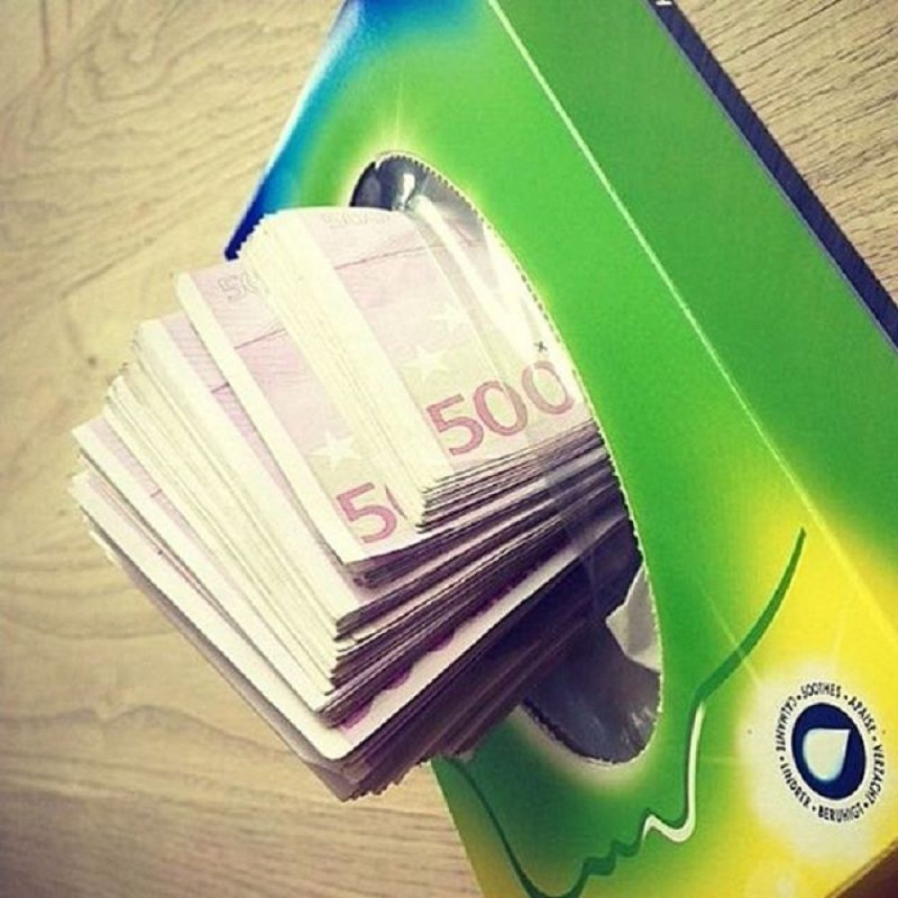 Čiste cipele s 8.000 dinara! (FOTO)