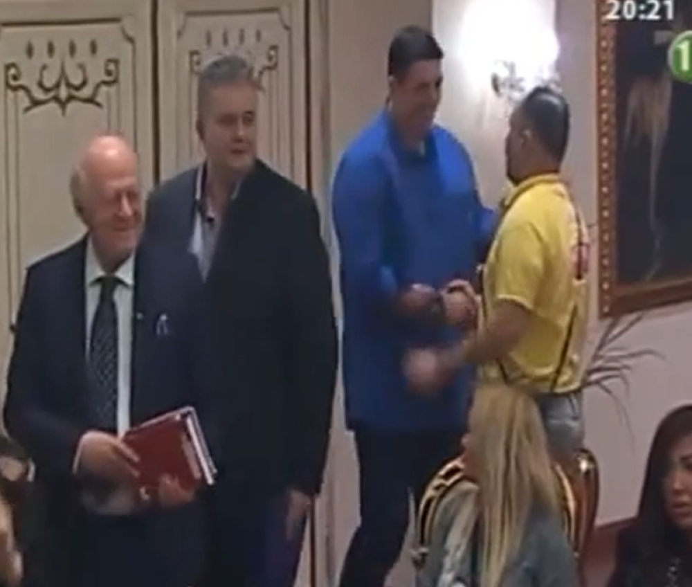 Kristijan sa advokatima stigao u "Parove"! (VIDEO)