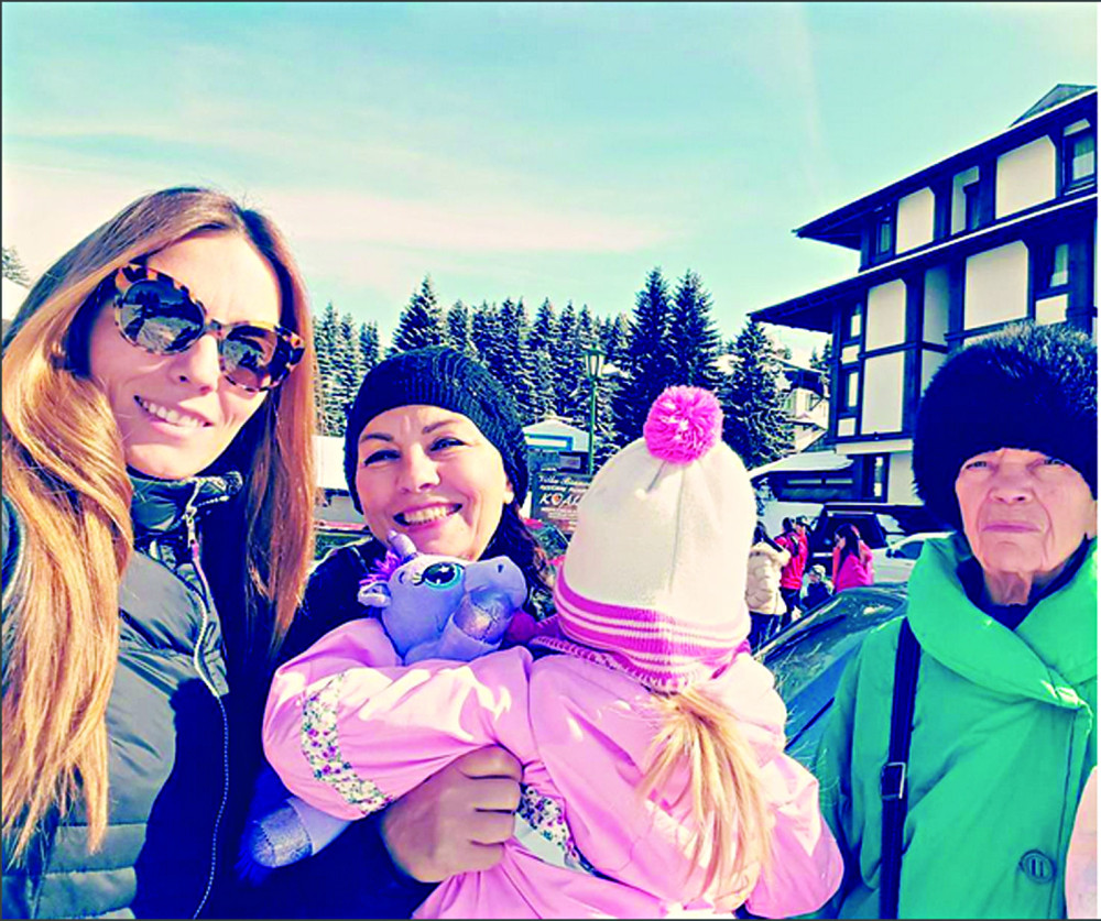 Kalina zimuje sa mamom, bakom i ćerkom!