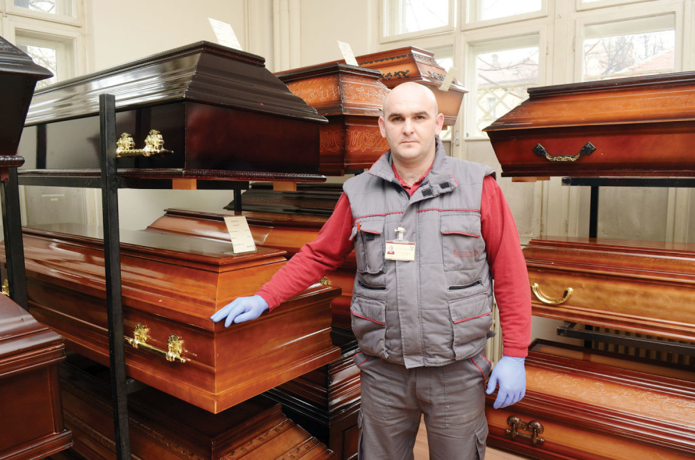 Potresaju me tela dece