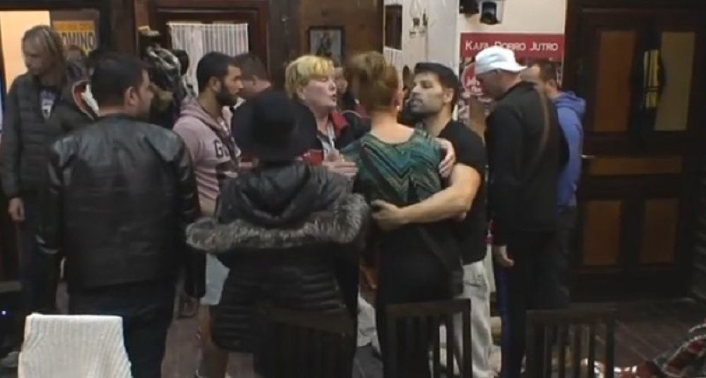 Zamalo tuča na Farmi (VIDEO)