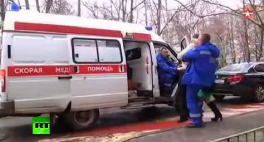 Majka obezglavljene devojčice vrišti od bola (VIDEO)