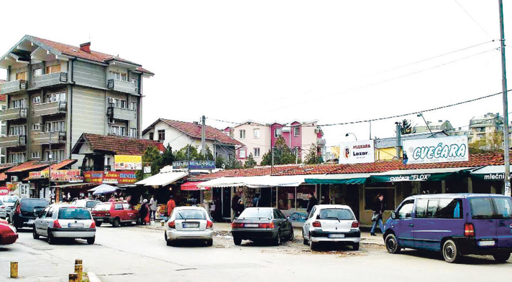 Jednog policajca pretukao, drugog udario automobilom