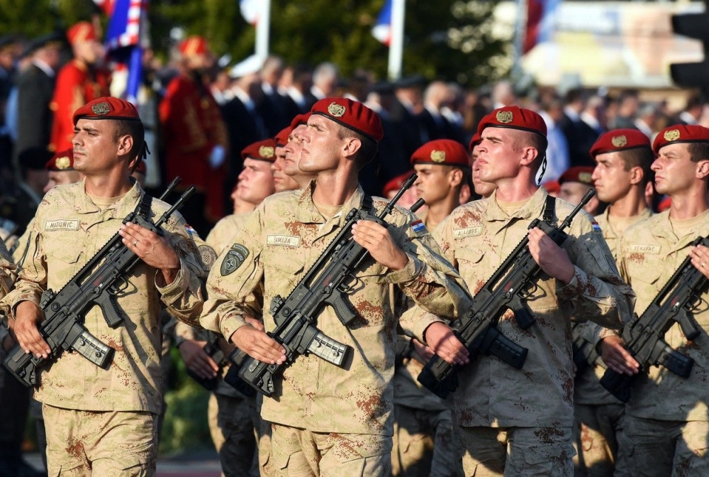 Ruski izviđački avion nadleće Lijepu njihovu! Evo šta se dešava na nebu iznad Hrvatske