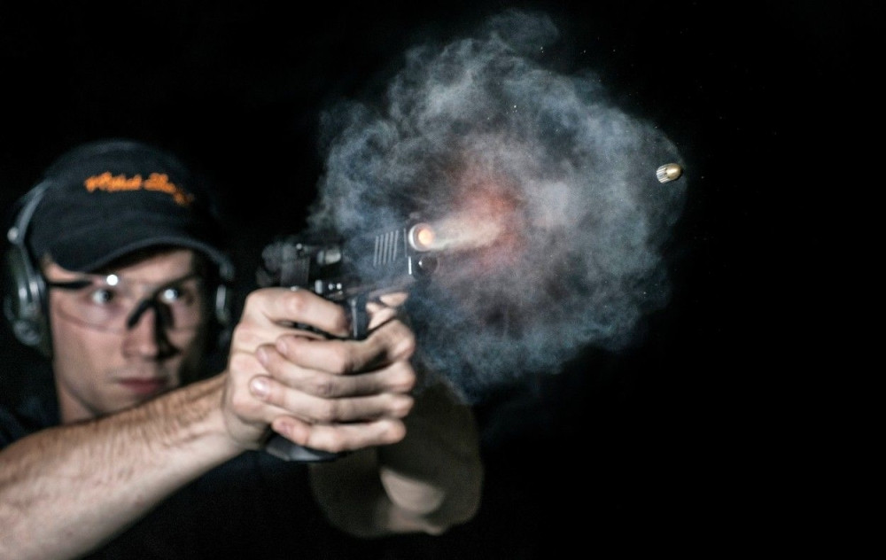 Trener se bacio pod rafal da bi spasao živote učenika (FOTO)