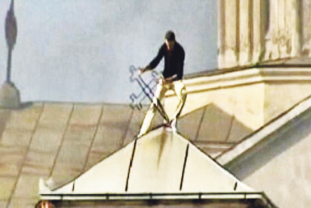 Albanac koji je lomio krst umro u mukama!