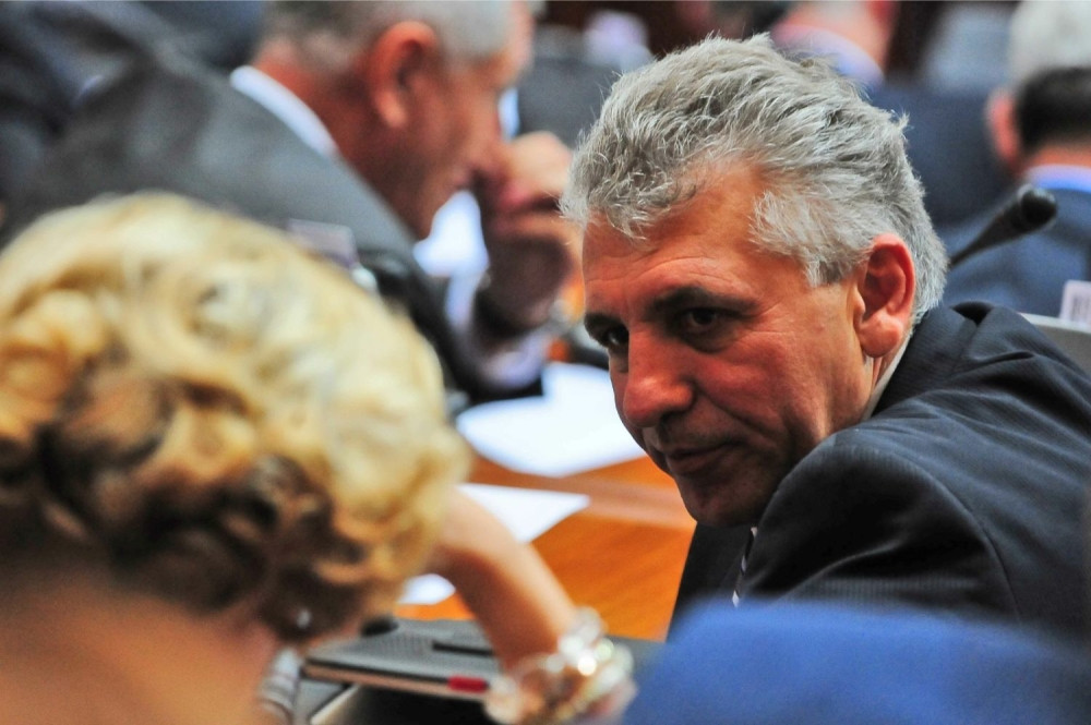 Baki ukrao struje za 165.615 dinara?