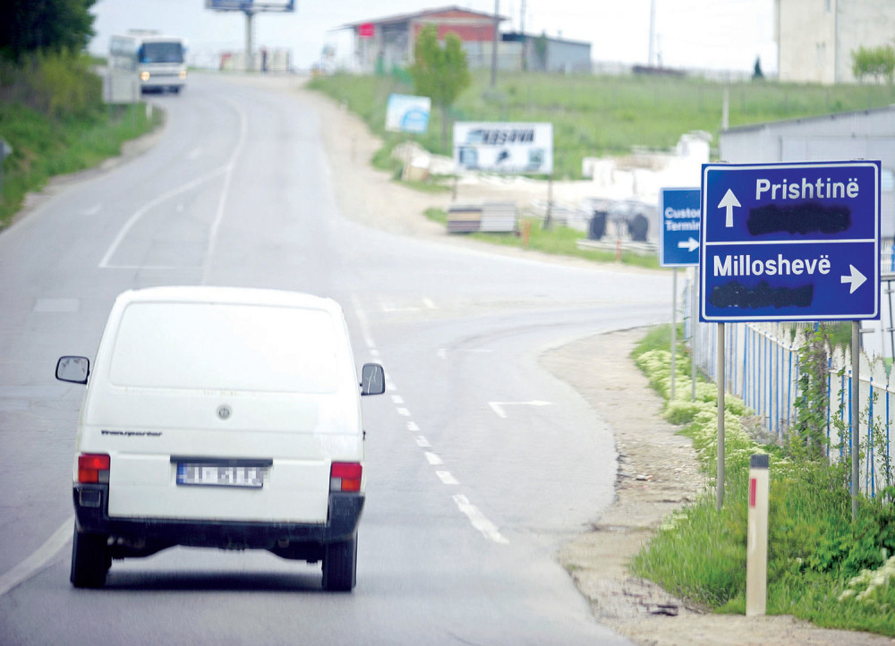 Krenule automobilom na posao, pokušali da ih izguraju s puta!