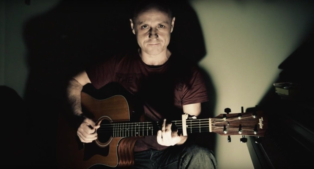 Mile Kekin novim spotom podigao buru! (VIDEO)