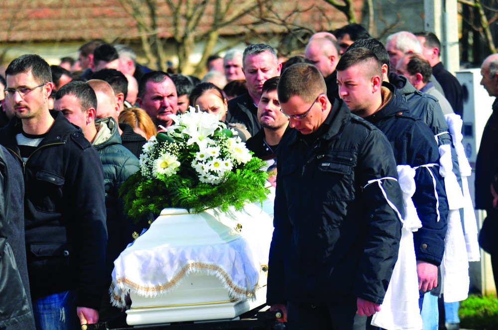 „Uroše, ne dam te! Zašto baš tebe...!”