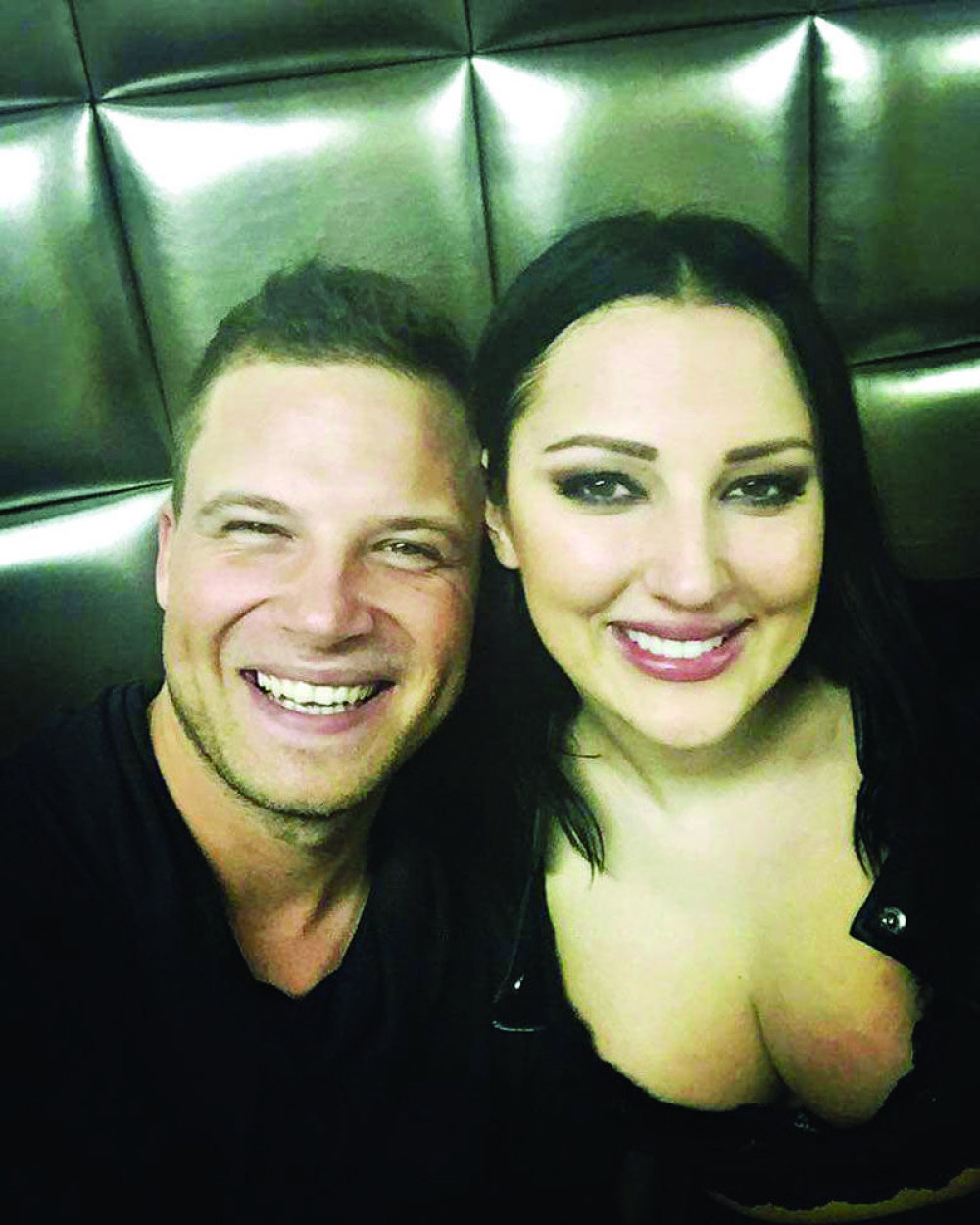 Rade priveo Breninu snajku!